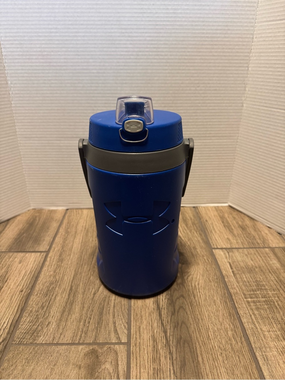 Under Armour Thermos Blue 64 oz. Double Insulated Foam Hydration w/ Fence Handle